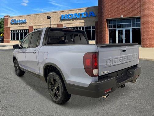 2025 Honda Ridgeline Black Edition