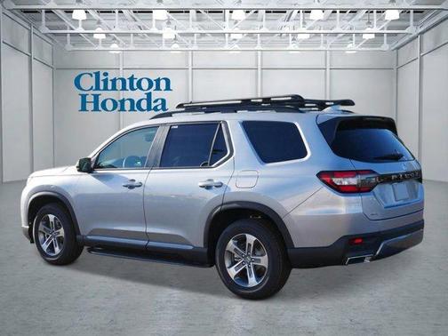 Solar Silver Metallic 2026 Honda Pilot EX-L