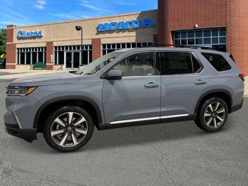 2025 Honda Pilot Touring