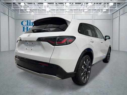 Platinum White Pearl 2027 Honda HR-V EX-L