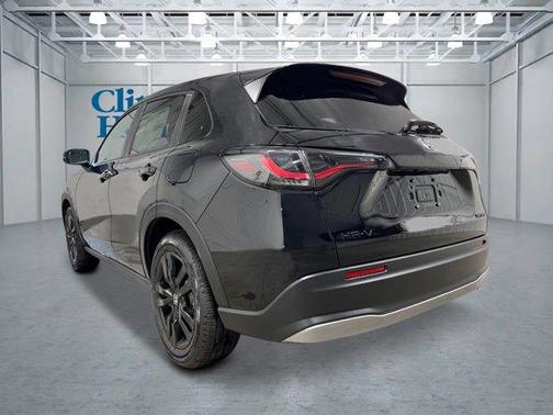 Crystal Black Pearl 2027 Honda HR-V Sport