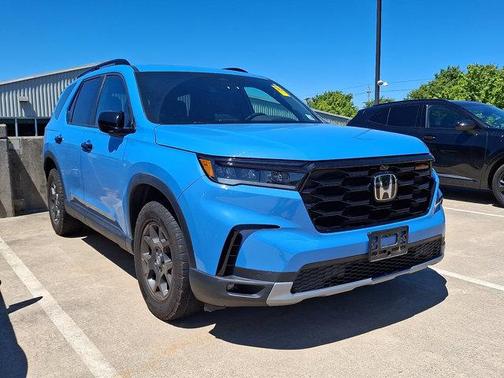 Diffused Sky Pearl 2023 Honda Pilot TrailSport