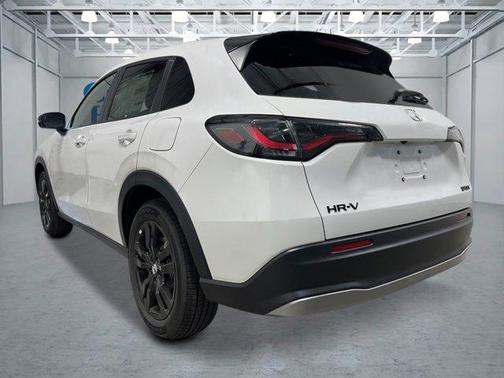 Platinum White Pearl 2027 Honda HR-V Sport