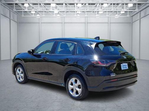 Crystal Black Pearl 2023 Honda HR-V LX