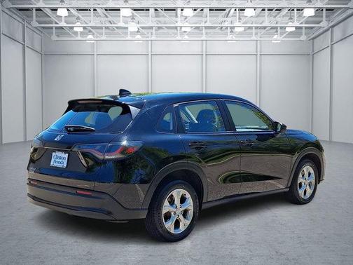 Crystal Black Pearl 2023 Honda HR-V LX