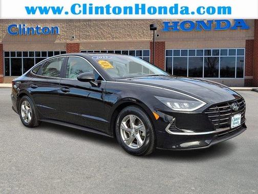 2022 Hyundai SONATA SE