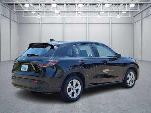 Crystal Black Pearl 2023 Honda HR-V LX