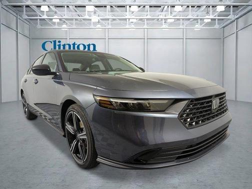 Meteorite Gray Metallic 2026 Honda Accord SE