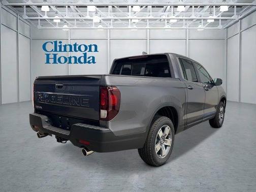 Modern Steel Metallic 2026 Honda Ridgeline RTL