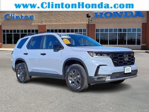 2023 Honda Pilot TrailSport