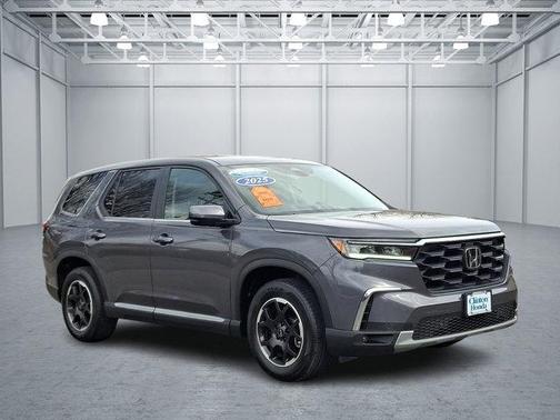 Modern Steel Metallic 2025 Honda Pilot Sport