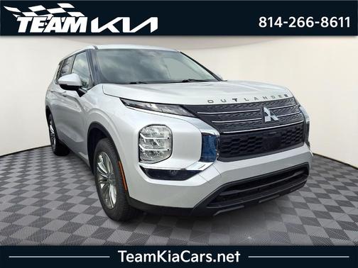 2022 Mitsubishi Outlander ES