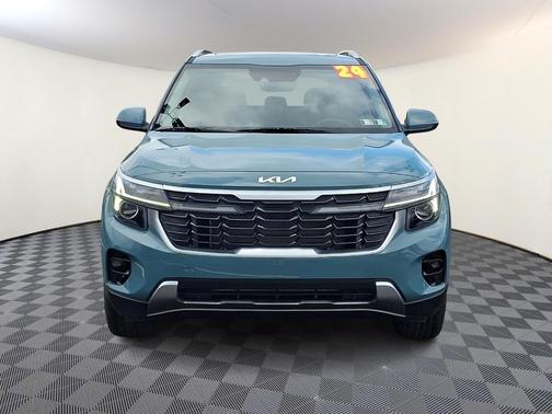 Blue 2024 Kia Seltos EX