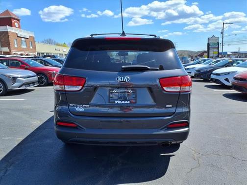 2017 Kia Sorento LX