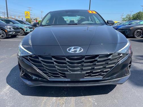 2022 Hyundai ELANTRA SEL