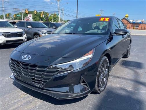 2022 Hyundai ELANTRA SEL