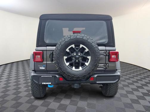 Granite Crystal Clearcoat Metallic 2024 Jeep Wrangler 4xe Rubicon