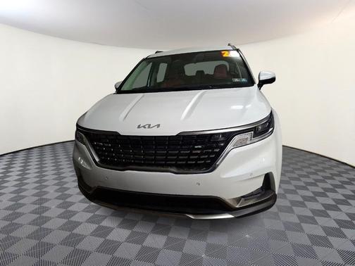 2024 Kia Carnival SX