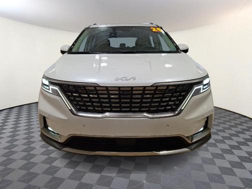 2024 Kia Carnival SX