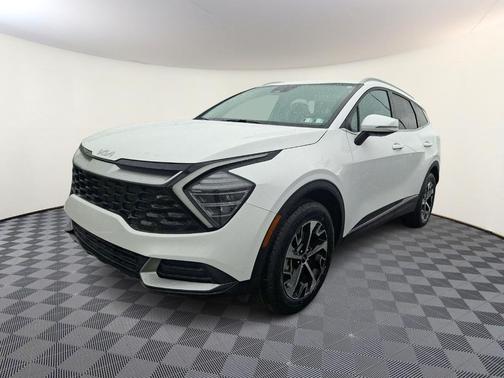 Glacial White Pearl 2024 Kia Sportage EX