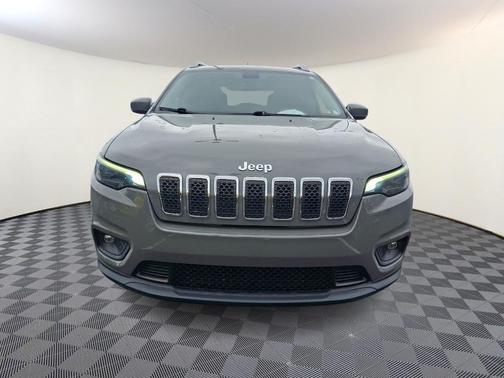 Sting Gray Clearcoat 2020 Jeep Cherokee Latitude Plus