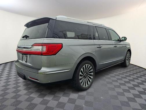 Silver Radiance 2021 Lincoln Navigator L Reserve