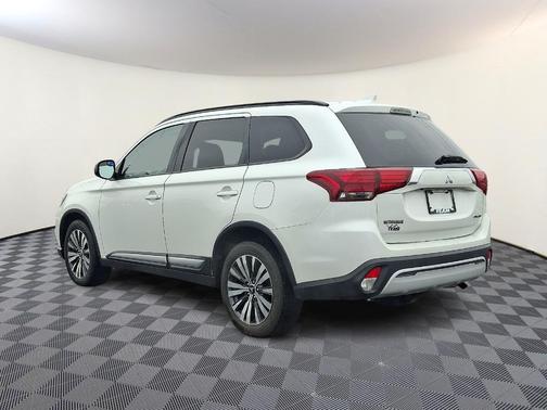 2019 Mitsubishi Outlander ES