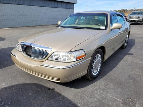 2006 Lincoln Town Car Signature