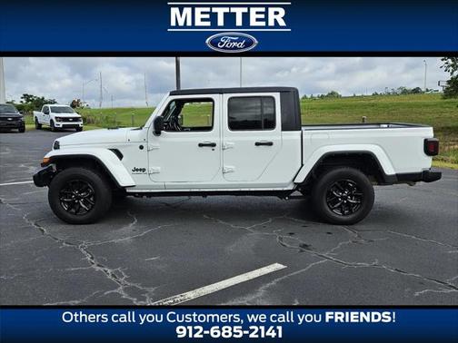 2022 Jeep Gladiator Sport S