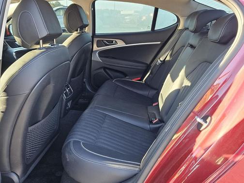 2023 Genesis G70 3.3T RWD