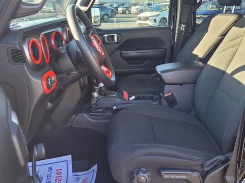 2022 Jeep Gladiator Sport