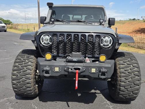 Sting-Gray Clearcoat 2021 Jeep Gladiator Willys 4x4