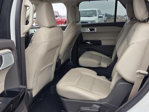 2021 Ford Explorer Platinum