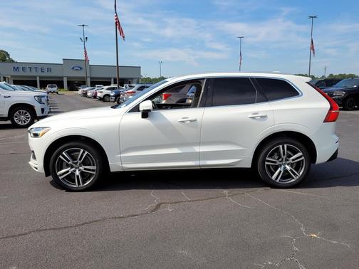 2020 Volvo XC60 T6 Momentum