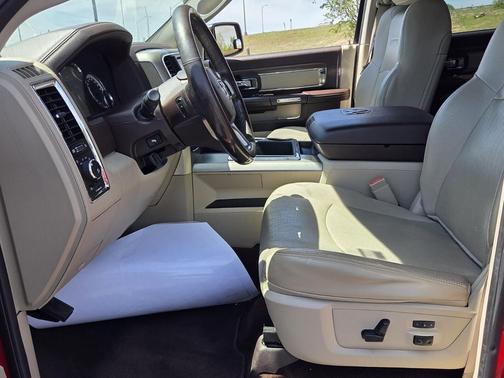 2014 RAM 1500 Laramie