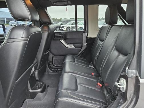 2014 Jeep Wrangler Unlimited Rubicon