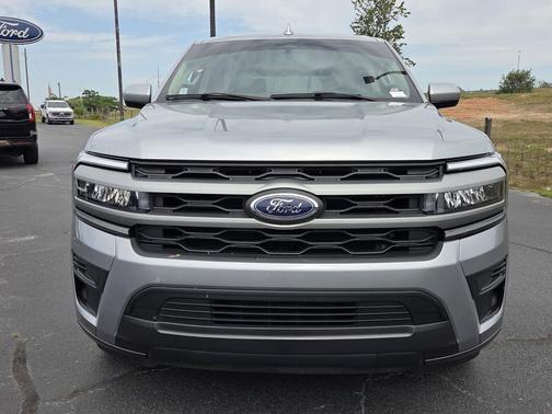 Iconic Silver Metallic 2024 Ford Expedition XLT
