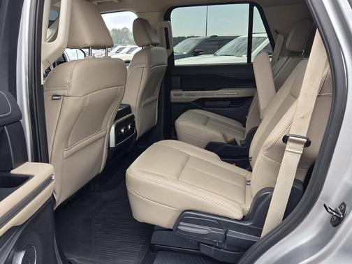 Iconic Silver Metallic 2024 Ford Expedition XLT