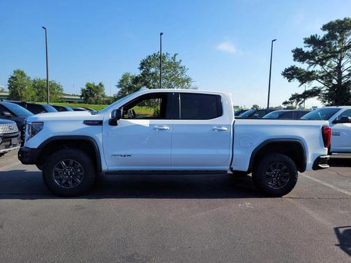 2024 GMC Sierra 1500 AT4X
