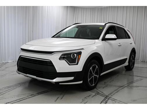 Snow White Pearl 2026 Kia Niro LX