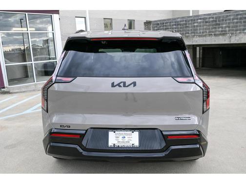 2026 Kia EV9 Land