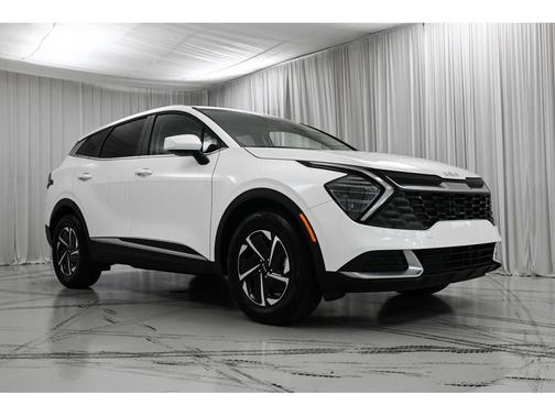 Snow White Pearl 2025 Kia Sportage Hybrid LX
