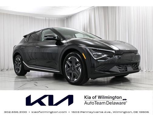 Ebony Black 2025 Kia EV6 Light Long Range AWD