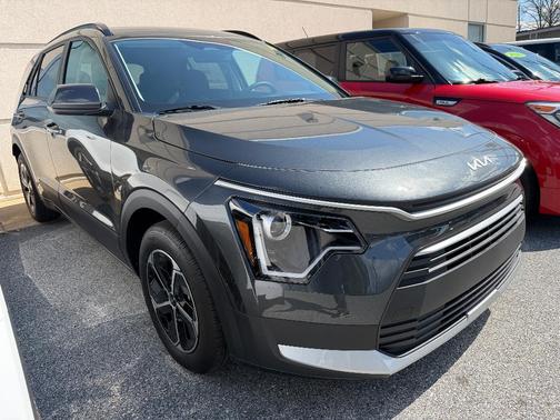 Interstellar Gray 2026 Kia Niro LX