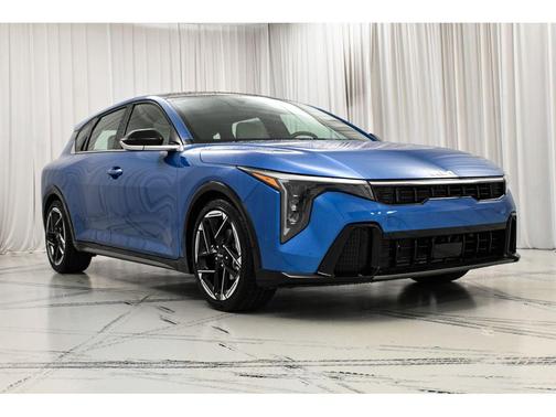 Wave Blue 2026 Kia K4 GT-Line