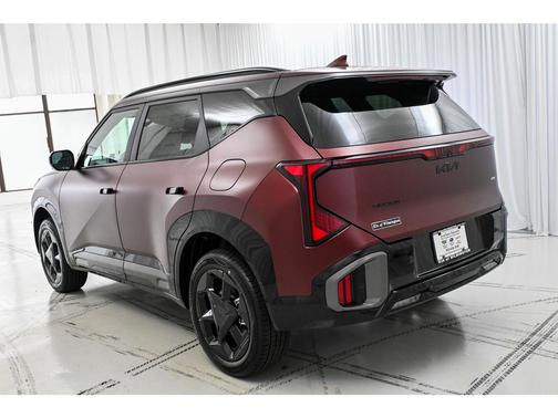 Magma Red Matte 2027 Kia Seltos X-Line S