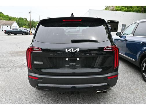 Ebony Black 2022 Kia Telluride SX
