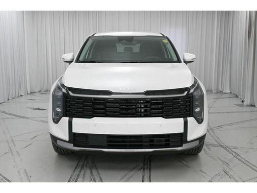 Snow White Pearl 2026 Kia Sportage SX Turbo
