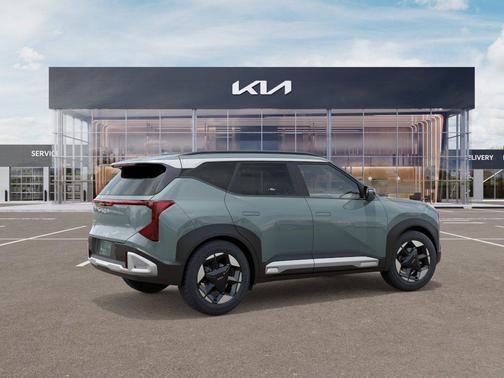 Iceberg Green 2027 Kia Seltos EX
