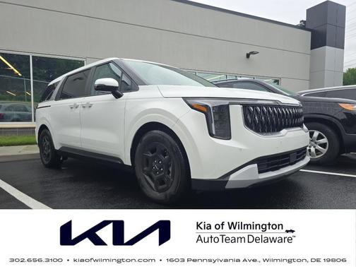 Snow White Pearl 2025 Kia Carnival LXS